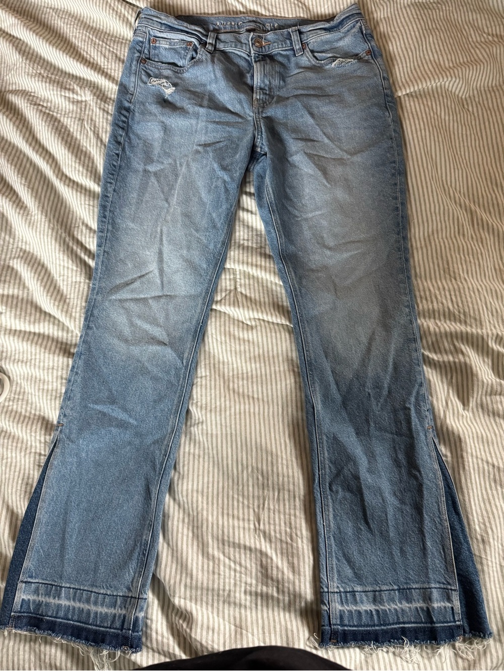American Eagle Outfitters Light Blue Denim Jeans